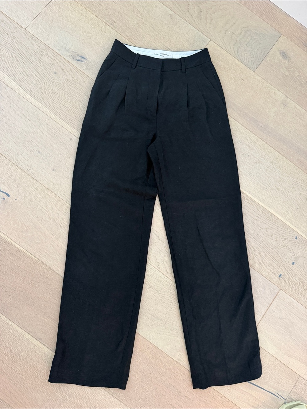 Aritzia Black High-Waist Pleated Wide-Leg Pants